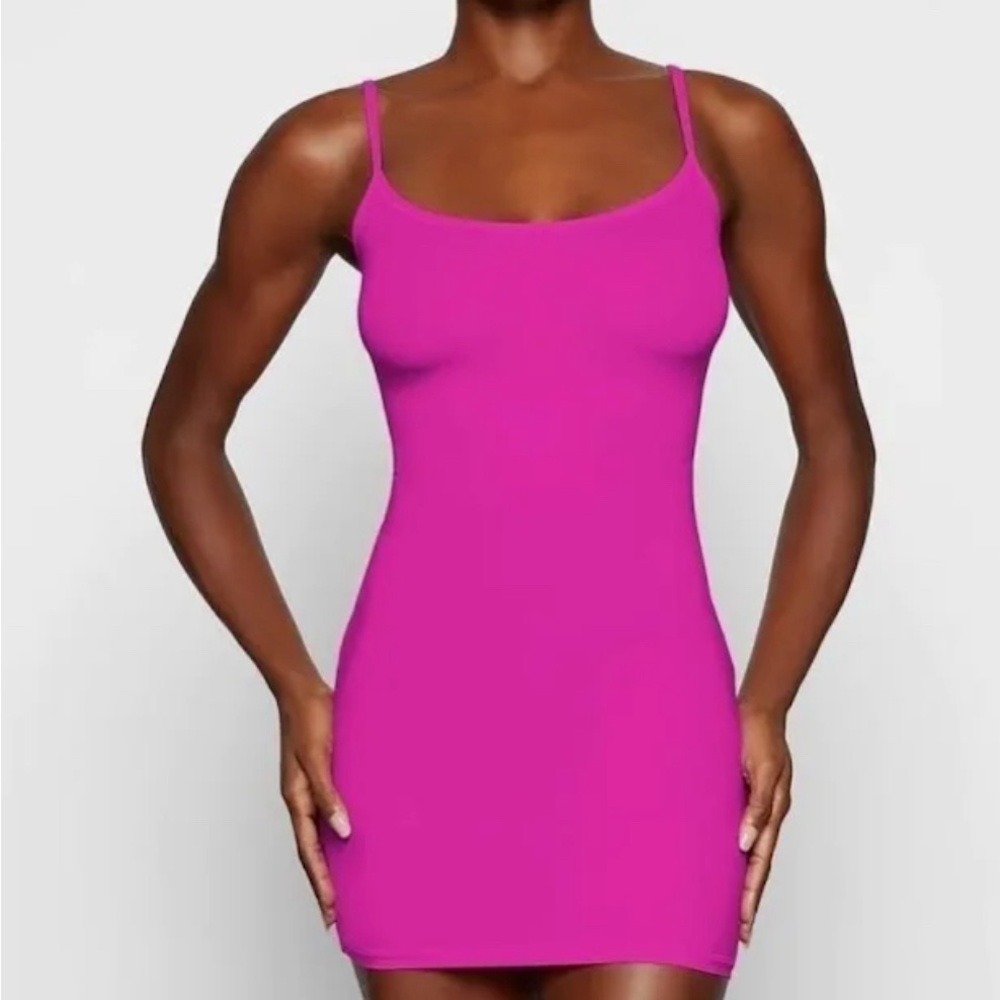 NWT Skims Fits Everybody Slip Dress medium